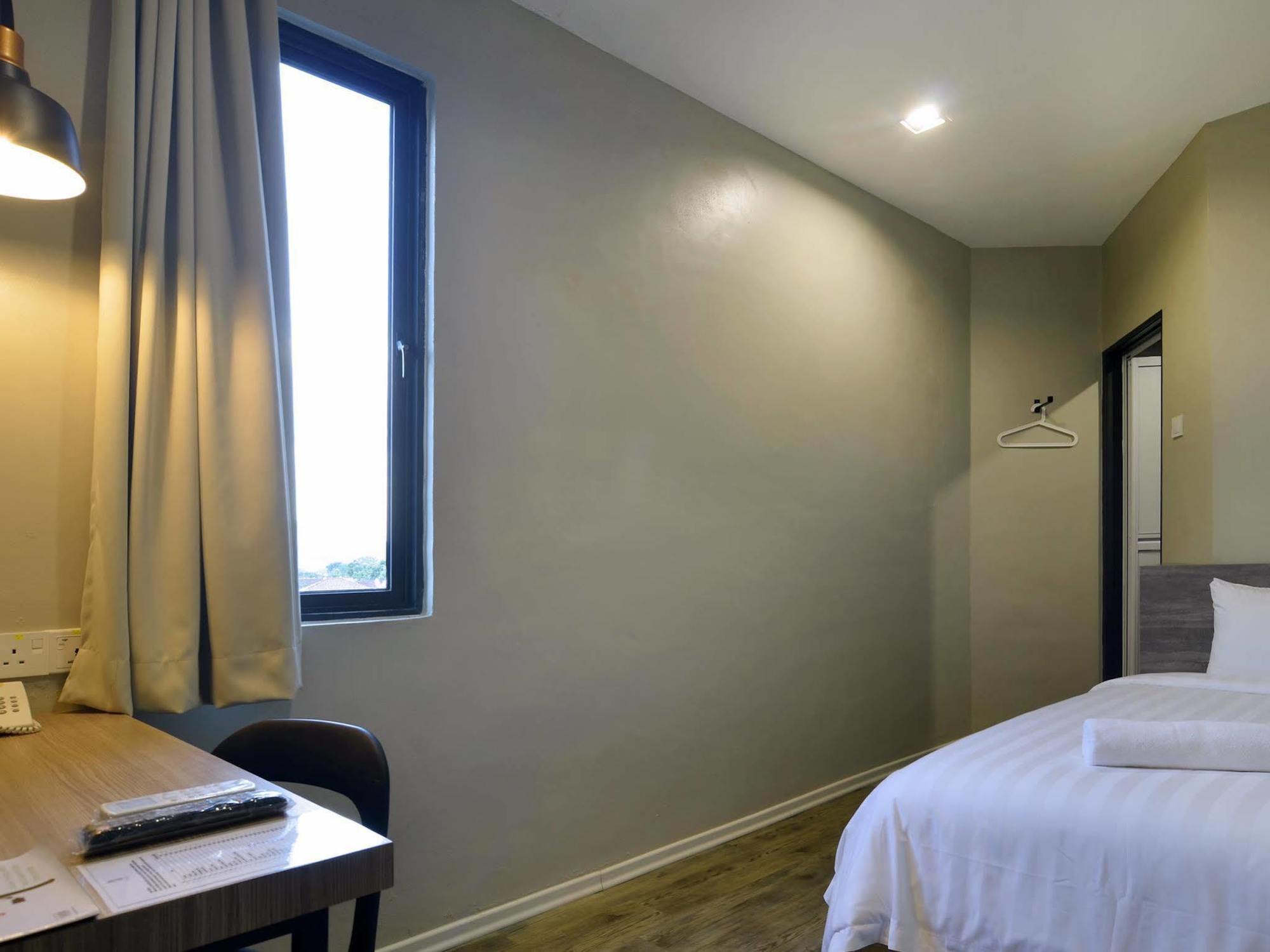 בוקיט מרטג'אם Chariton Hotel Alma מראה חיצוני תמונה