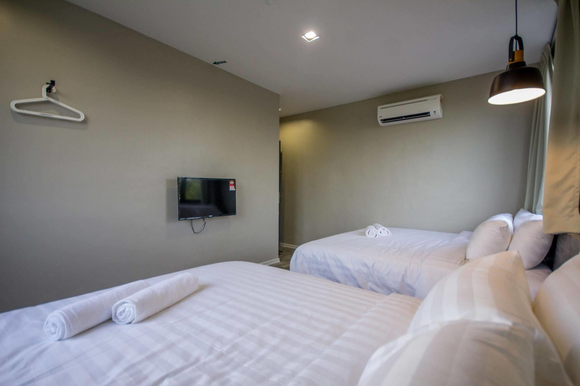 בוקיט מרטג'אם Chariton Hotel Alma מראה חיצוני תמונה