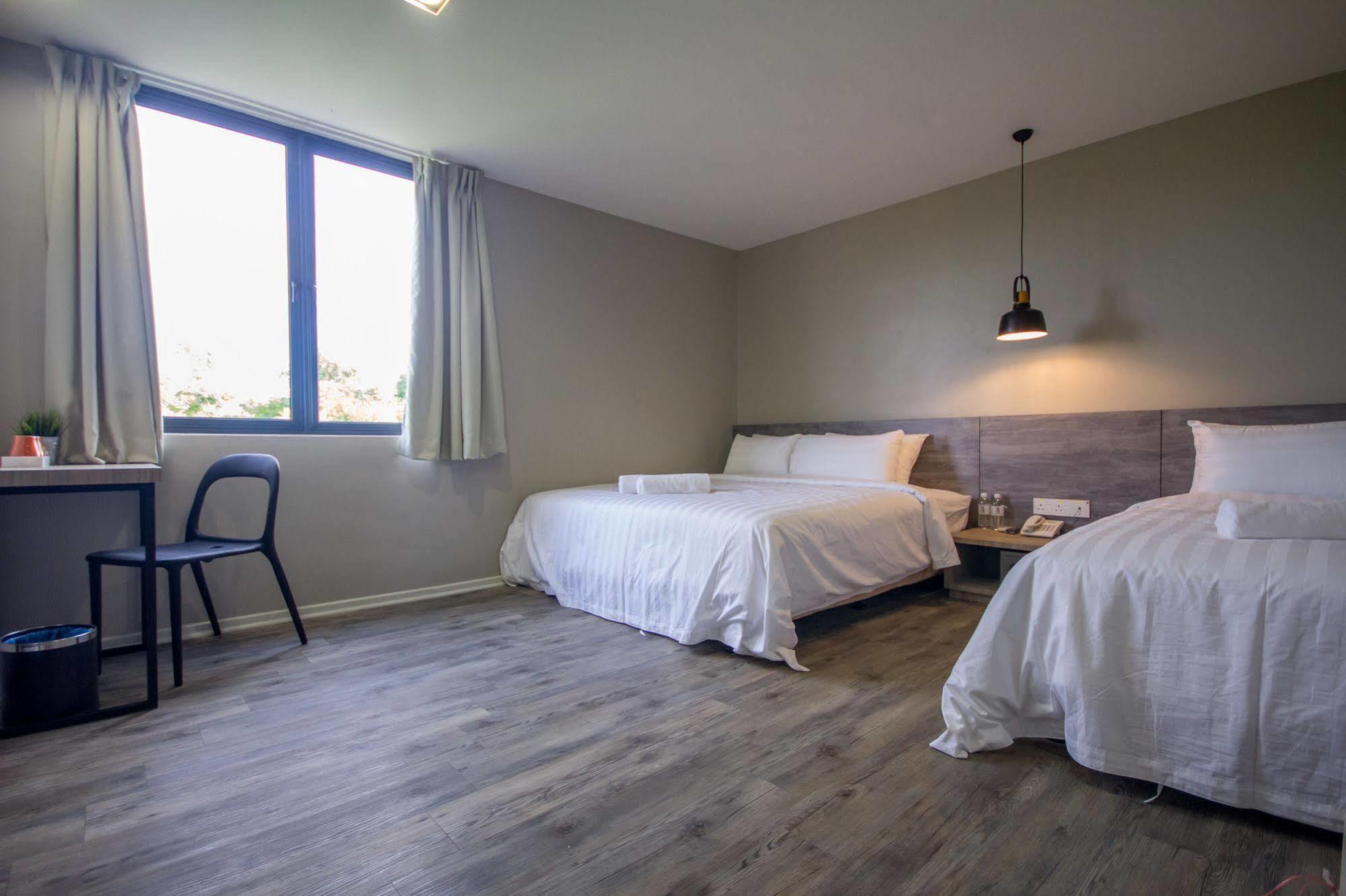 בוקיט מרטג'אם Chariton Hotel Alma מראה חיצוני תמונה